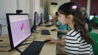 Diyarbakır'da 3 bin öğrenci yaz tatilinde kurslarda eğitim alıyor
