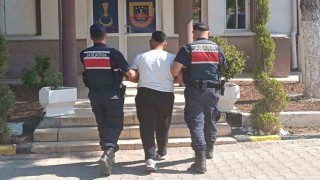 Dolandırıcılık suçundan aranan hükümlü jandarmadan kaçamadı