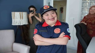 Down sendromlu Nihal Sunun itfaiyeci olma hayali 18inci yaş gününde gerçek oldu