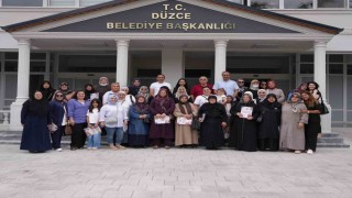 Düzce Belediyesi hizmette, kadınlar keşifte
