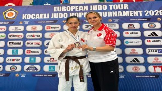 Düzceli judocu Erva Eren Avrupa üçüncüsü oldu