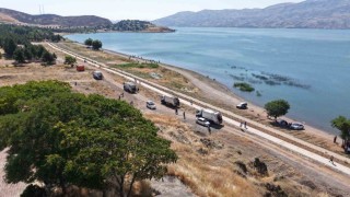 Elazığ Hazar Gölü çevresinde temizlik çalışması