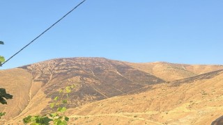 Elazığda dağlık alanda çıkan yangın söndürüldü