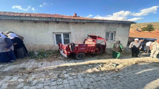 Elektrikli motosiklet duvara çarptı: 6 yaralı