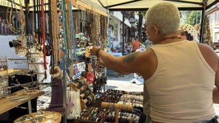 Emekli oldu hobisini dükkana yansıttı