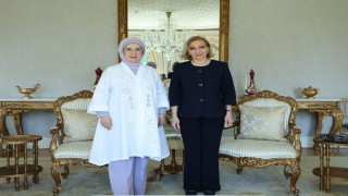 Emine Erdoğan, Lübnan Başbakanının eşi Sahar Selam ile görüştü