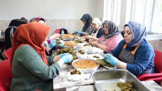 Erbaa Belediyesinden Narince yaprağıyla rekorluk lezzet