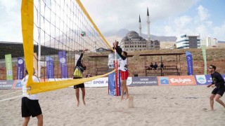 Erciyes, voleybol tutkunlarını buluşturacak