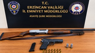 Erzincanda ruhsatsız tabanca ve tüfek ele geçirildi