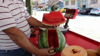 Erzincanda sıcaklar karpuz satışlarını artırdı