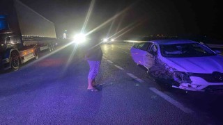 Erzincanda tır ile otomobilin çarpıştığı kaza güvenlik kamerasına yansıdı
