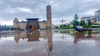 Erzurum ve Ardahan için sarı kodlu uyarı: Kuvvetli sağanak ve sel riski
