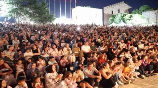 Eskihisar Kalesi çocukların neşesiyle şenlendi