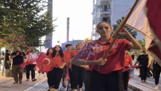 Eskişehirde milli sporculardan 15 Temmuza özel Sancak Koşusu