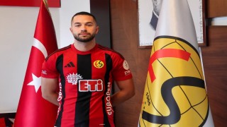 Eskişehirsporda çifte transfer: Hem iç hem dış transferde imzalar atıldı