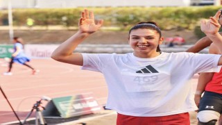 Esra Bayrak, uzun atlamada şampiyonu olarak dünyada 2. sıraya yükseldi