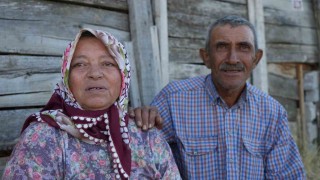 Evleri yanan kadın gözyaşı döken eşini teselli etti: Ağlama, canımıza bir şey olmadı