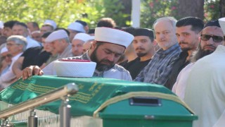 Feci kazada ölen hafızın cenaze namazını imam olan babası kıldırdı