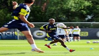 Fenerbahçe, günü iki antrenmanla tamamladı