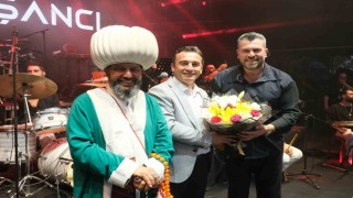 Festivalde sahne alan sanatçılar hayran bıraktı