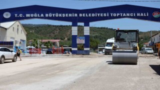 Fethiye toptancı hal bölgesinde yollar yenileniyor
