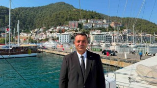 Fethiyede şehit denizciler anısına denize çelenk bırakıldı