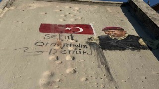 Filistinli sanatçılar, Şehit Ömer Halisdemiri duvara çizdikleri resimle andı