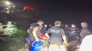 Fırat Nehrinde su seviyesinin yükselmesi ile mahsur kalan 26 kişi kurtarıldı