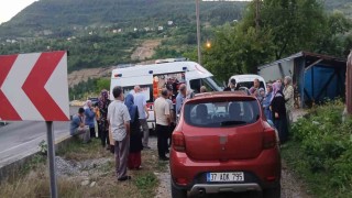 Freni tutmayan hafif ticari araç, anne ile iki çocuğuna çarptı