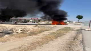 Gaziantepte seyir halindeki otomobil alev topuna döndü