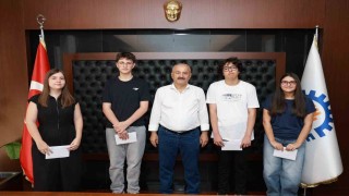 Gebzeden 4 öğrenci LGSde 500 tam puan aldı