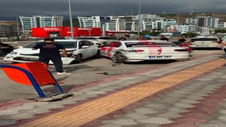 Gelin arabası otomobille çarpıştı: 1 yaralı
