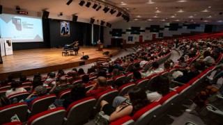 Genç piyanist Defne Sözenden çifte şampiyonluk
