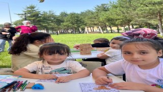 Gezici Kütüphane Yenişehir Parkında çocuklarla buluştu