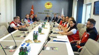 Giresunda kahverengi kokarcaya karşı 130 bin samuray arısı doğaya salındı