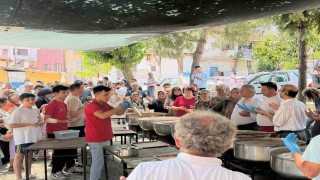 Güroluk Mahallesinde 34 yıllık aşure geleneği yaşatılıyor