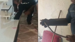 Hakkaride eve giren yılan paniğe neden oldu
