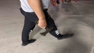 Hastanede baltalı kavga