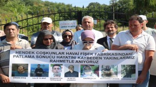 Havai fişek fabrikasındaki patlamada hayatını kaybeden işçiler anıldı