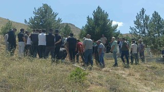 Hayatını kaybeden doğa fotoğrafçısı, memleketi Sivasta son yolculuğuna uğurlandı