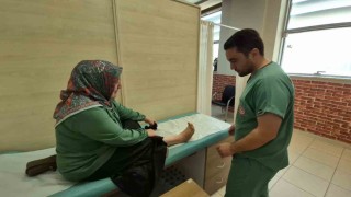 İlk ayakkabısını 51 yaşında giyebildi