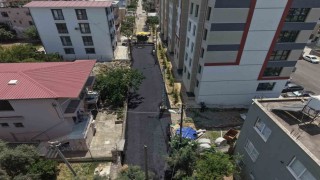 İskenderun Belediyesi, bir haftada 4 bin 768 ton sıcak asfalt serimi gerçekleştirdi