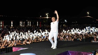 İskenderunda Çelik rüzgarı esti