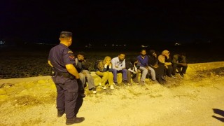 İzmir'de 36 düzensiz göçmen yakalandı