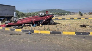 İzmirde otomobil kazada ters döndü: 1 yaralı
