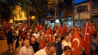 İznikliler meydana akın etti