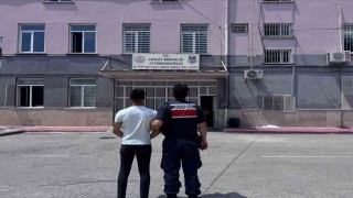 Jandarma çeşitli suçlardan aranan 46 kişi yakalandı