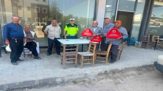 Jandarmadan güvenli tarım eğitimi ve reflektör dağıtımı