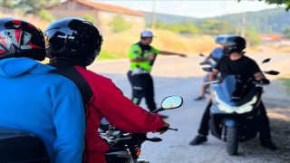 Jandarmadan motosiklet sürücülerine güvenli sürüş eğitimi