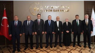 Kahramanmaraş Heyeti, Bakan Bak ile Spor Projelerini Görüştü